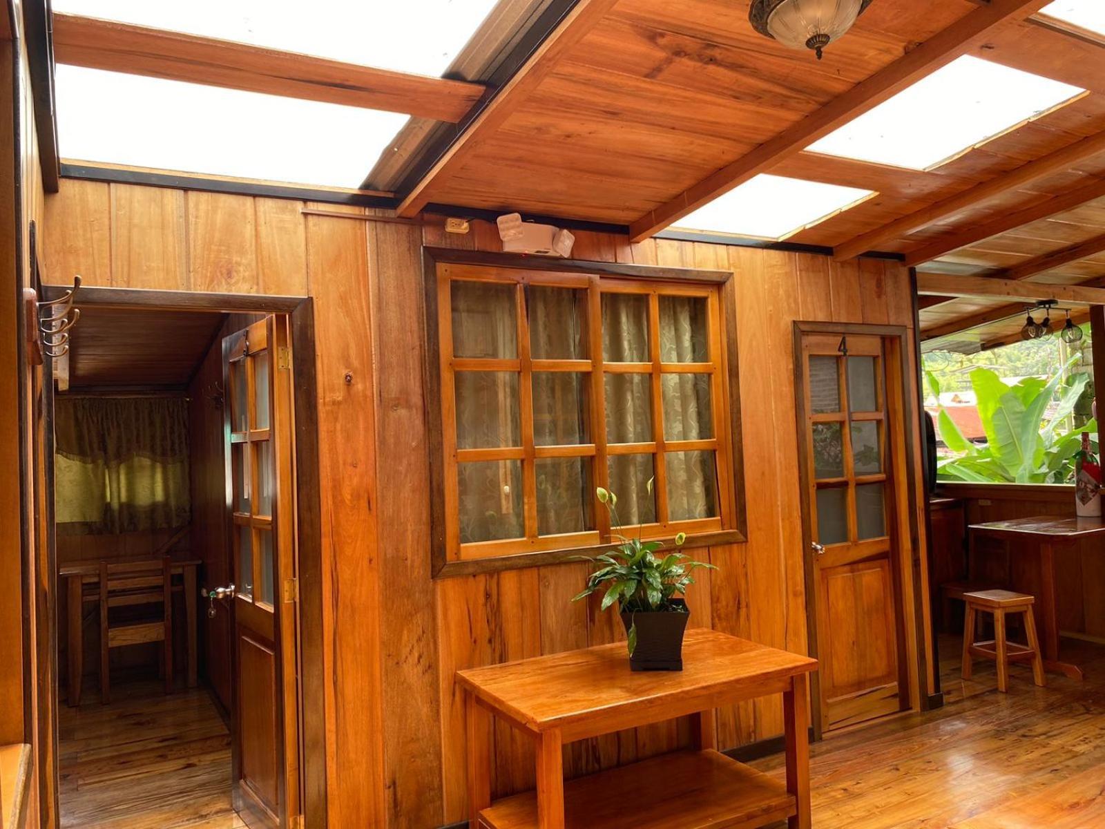 Guayabo Hostal Mindo Buitenkant foto